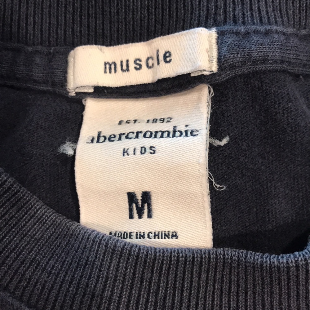 Abercrombie Kids “muscle” T-shirt - Picture 2 of 8